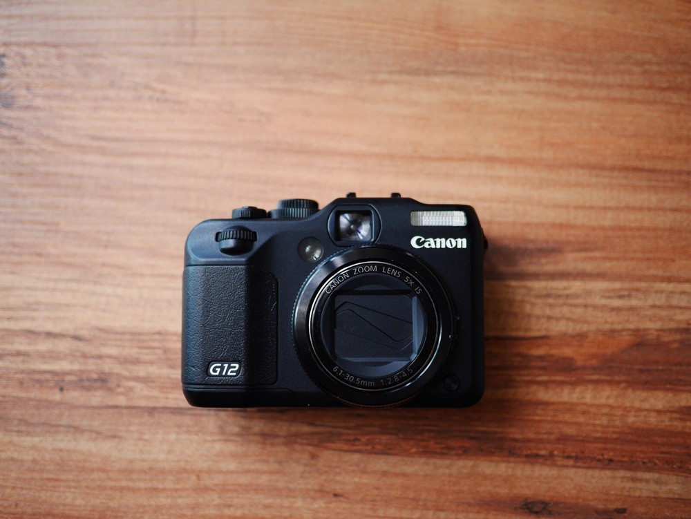 Canon G12 PowerShot Digital Camera 10MP with Battery