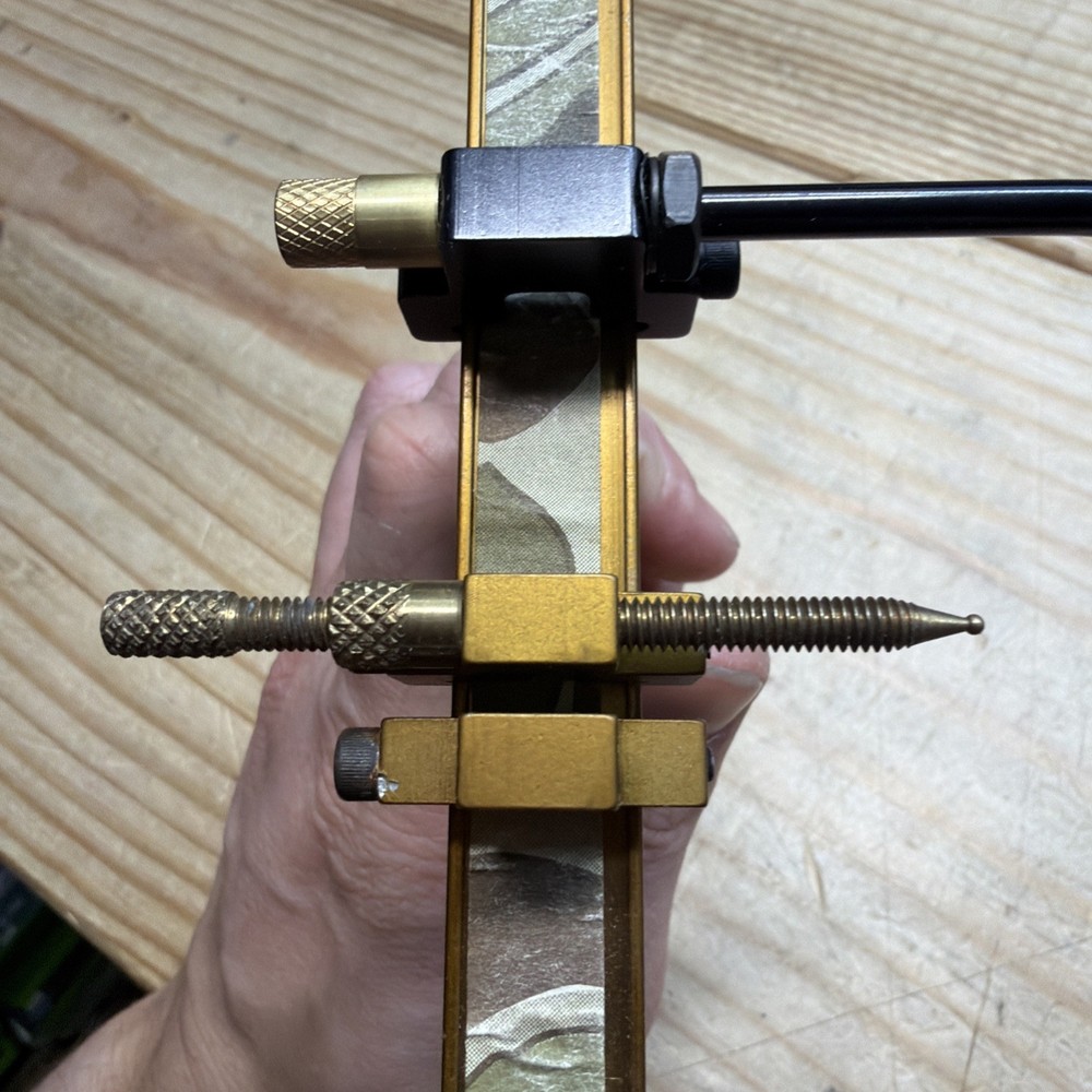 Vtg. Check-it Archery Pin Sight. D