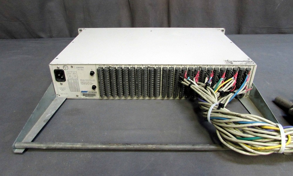 Leitch FR-882 Distribution Audio Amplifier Chassis w/ 8x ADA885 Modules