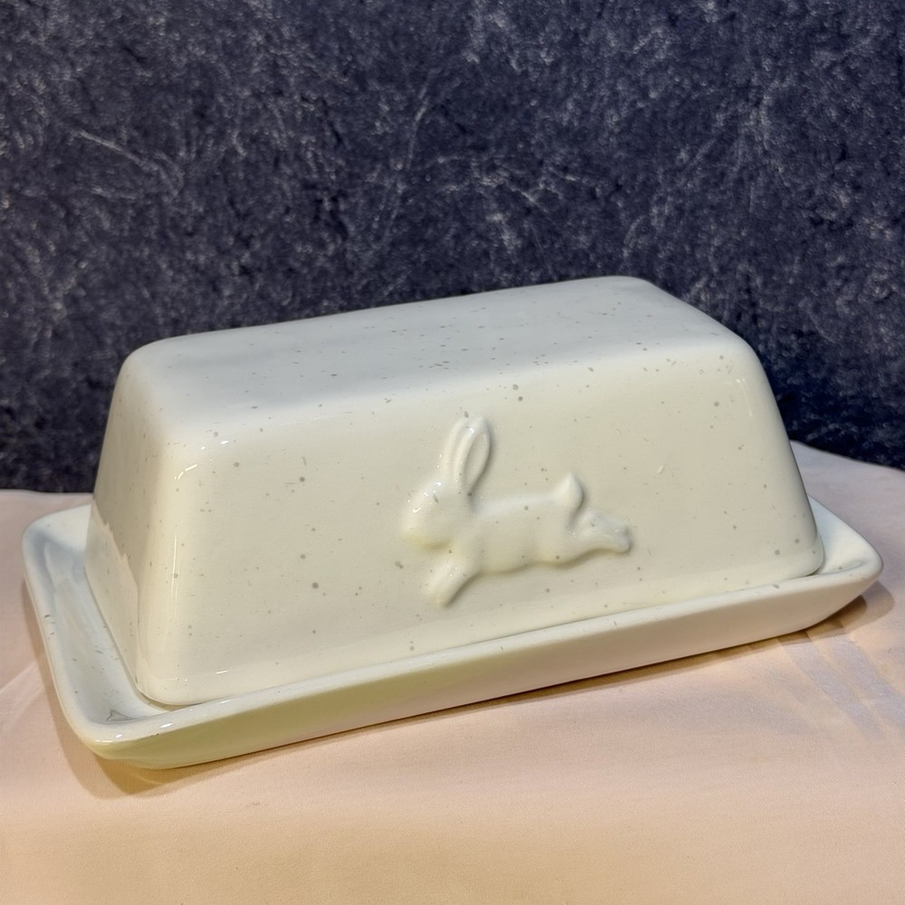 Carrot Patch Cottage Happy Easter Butter Dish 2278m