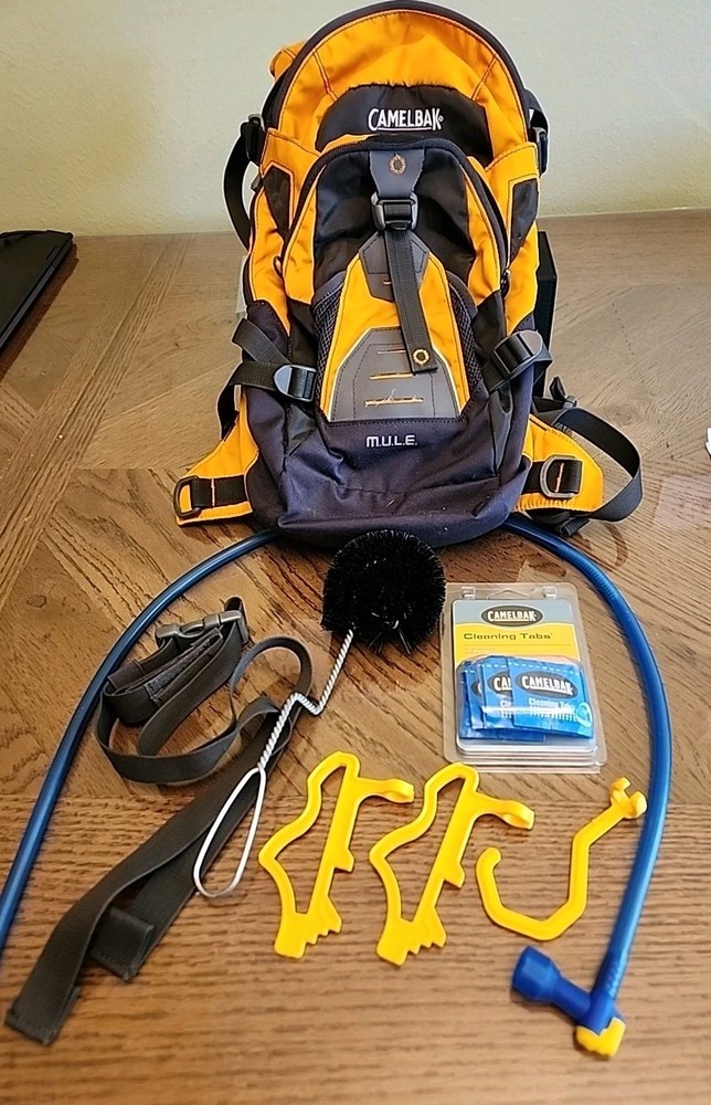 Camelbak Mule Hydration Backpack With Accessories ( See Photos)