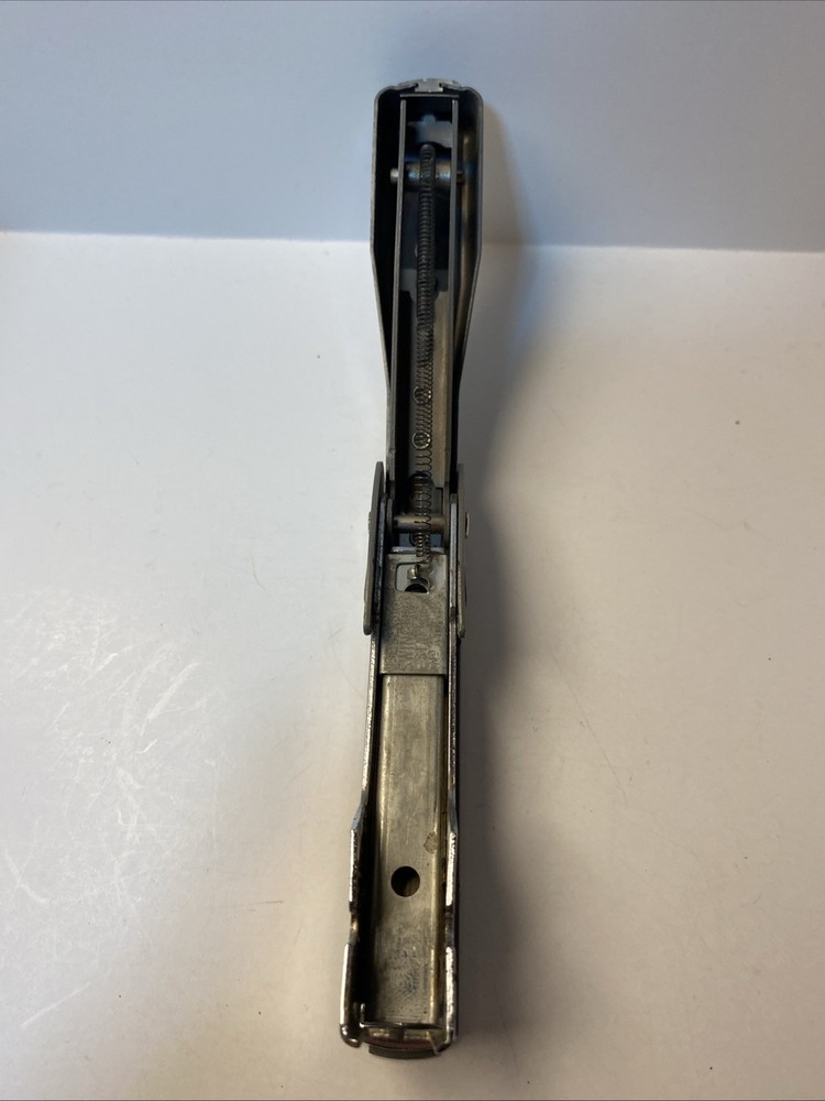 Vintage Swingline 77 Stapler. Standard. Grey And Silver. Working Condition.