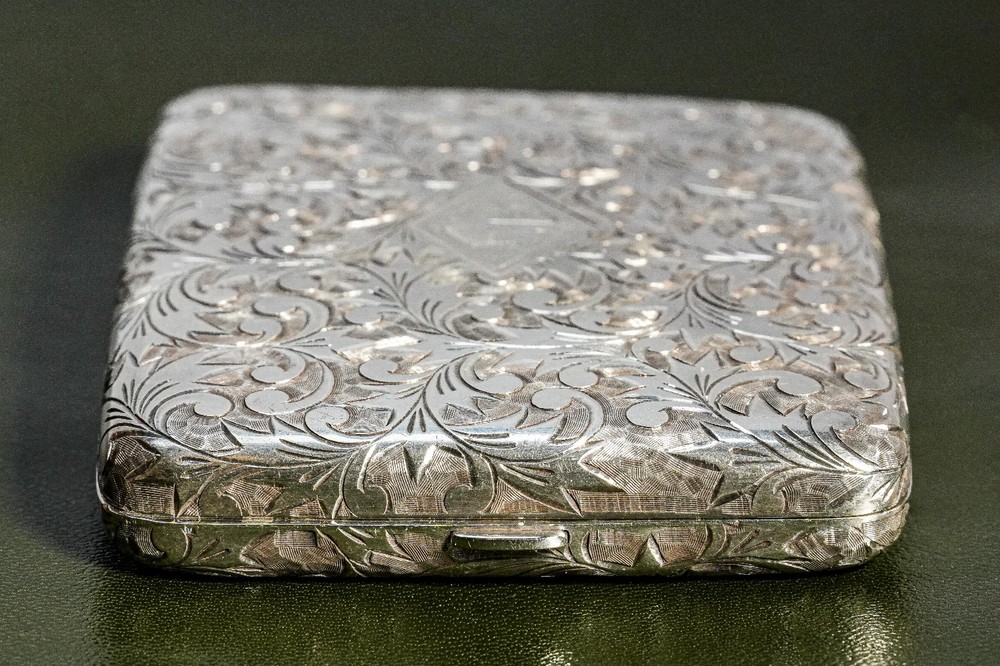 Ornate Antique Foliate Pattern Sterling Silver Card Cigarette Case