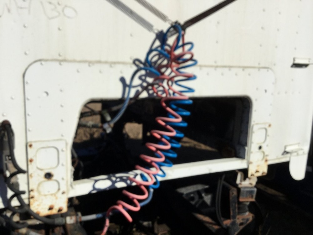 Freightliner FLB STEEL BACK CENTER Panel