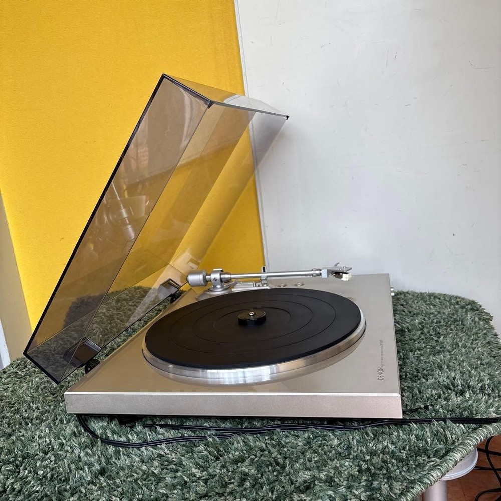 Denon DP-300F Fully Automatic Turntable Premium Silver Tested w/ Cartridge