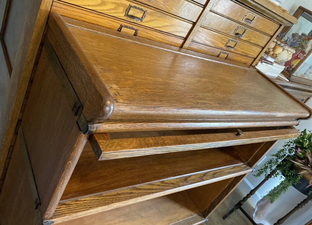 Excellent 34” Globe Wernicke Golden Oak 3 Stack Barrister Bookcase