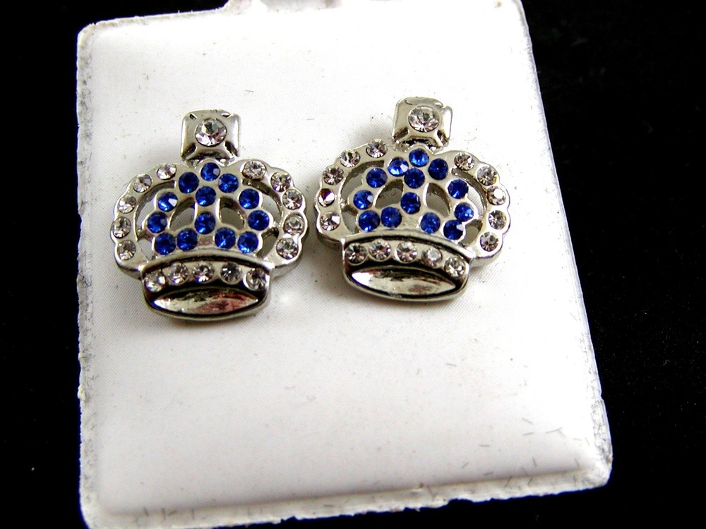 Crown Blue CZs Pierced Studs Earrings 12092013b