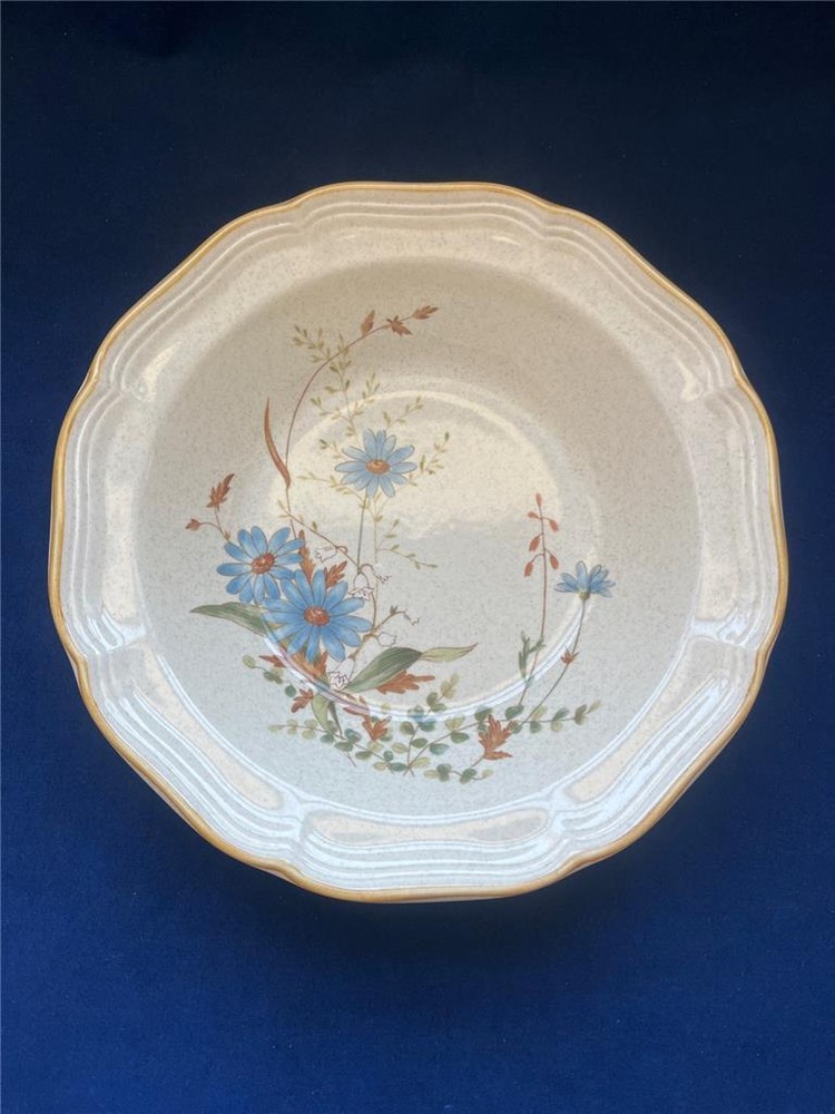 Mikasa BLUE DAISIES Dinnerware - 9 3/4"  ROUND VEGETABLE BOWL - NICE!