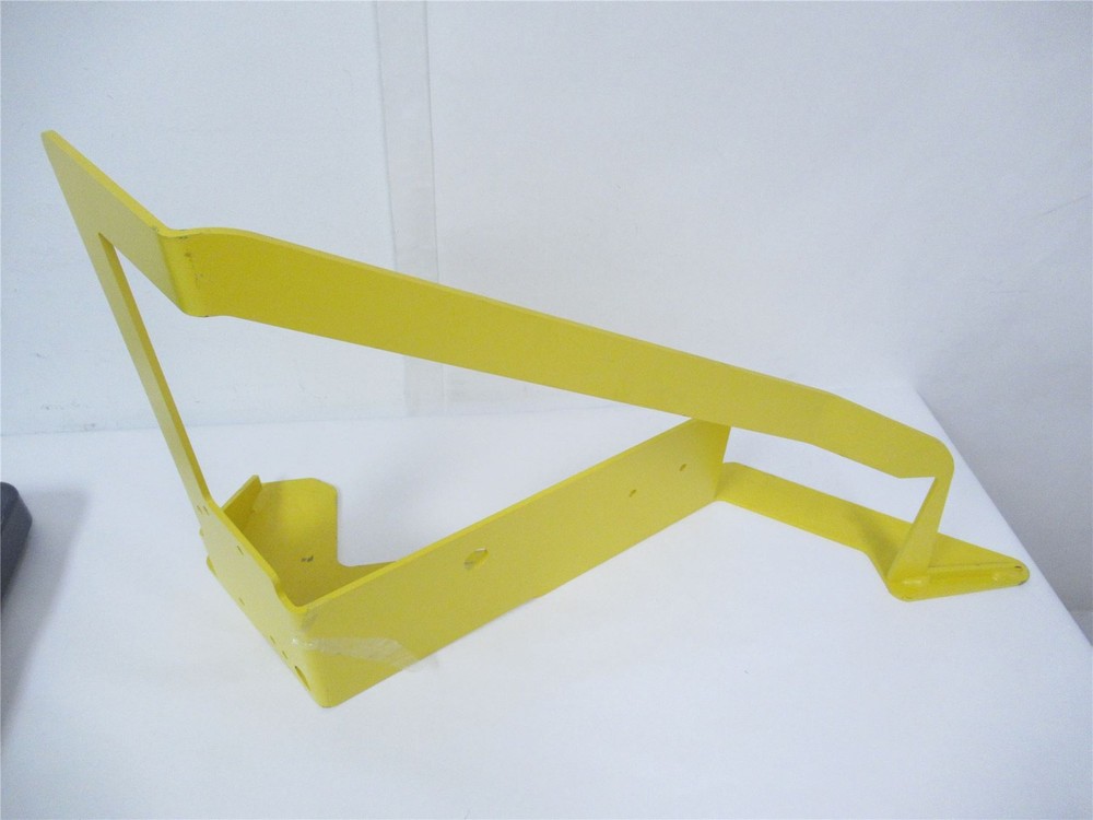 242582 New-No Box; Lantech Inc 30120856 Bracket ACTR