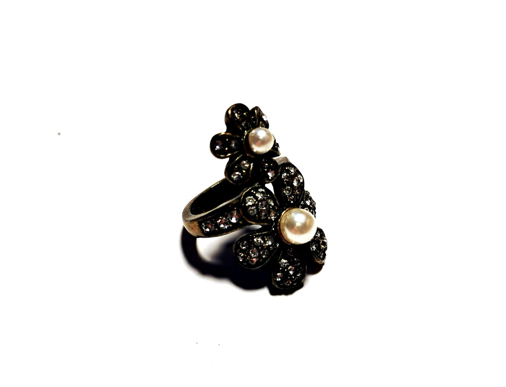 Haunted Ghost Ring, The Pearl Farm Ghost!