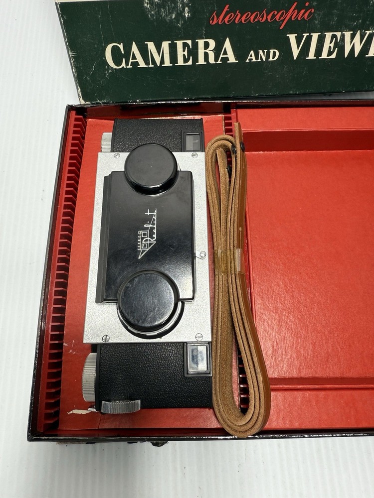 STEREO REALIST CAMERA & Viewers Stereoscopic Bundle With Original Box Strap