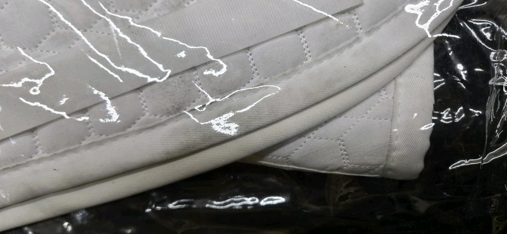 Mattes Quilted AP White Size M