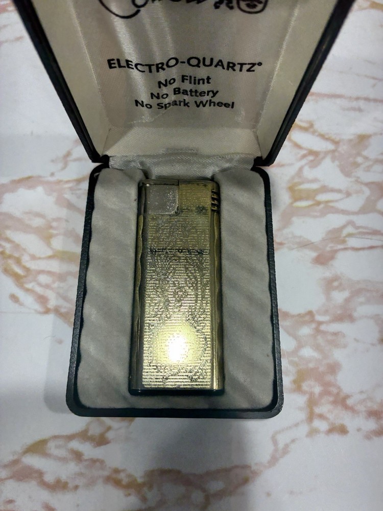 Vintage Colibri Electro-Quartz Lighter Engraved AAS Patterned
