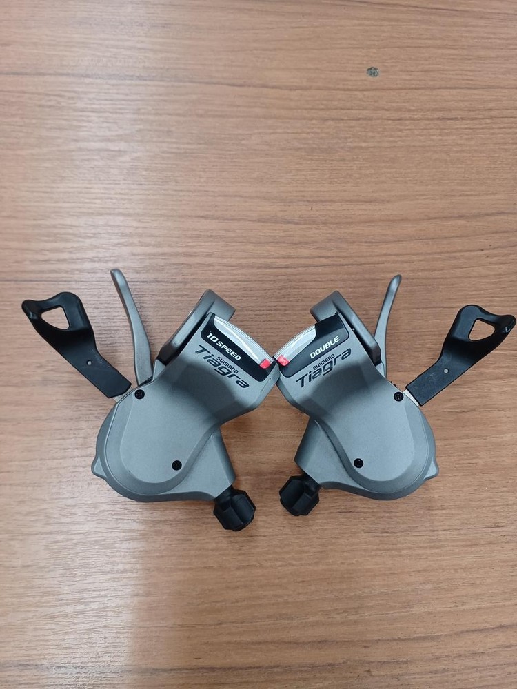 SL-4600 shifters left and right
