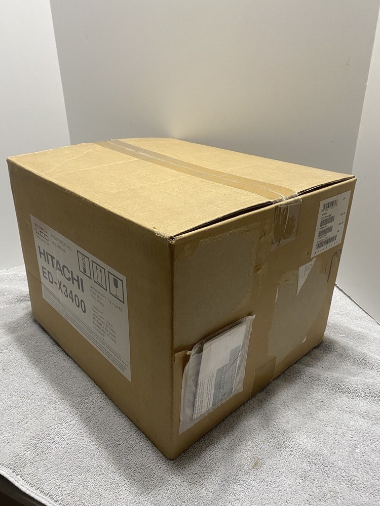 Hitachi LCD Projector ED-X3400 New In Box