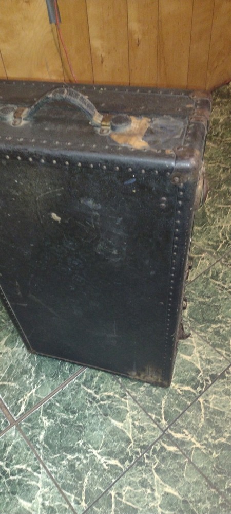 Vintage H.W. Round tree Roller Tray Trunk