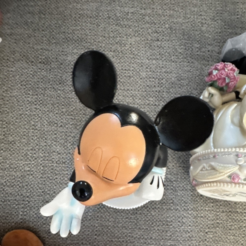 Disney Parks Mickey Mouse & Minnie Mouse Wedding Figurines