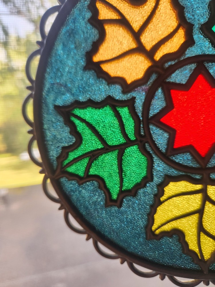 Vintage Maple Leaf Pattern Sun Catcher by Floralier Co. • 6⅞"