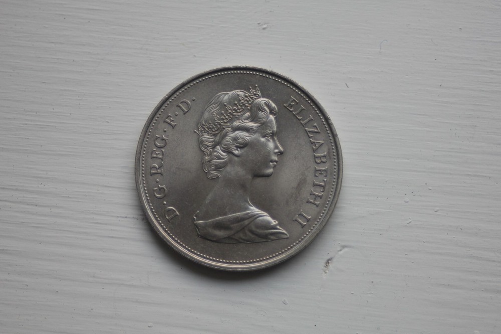 Queen Elizabeth commemorative crowns plus others