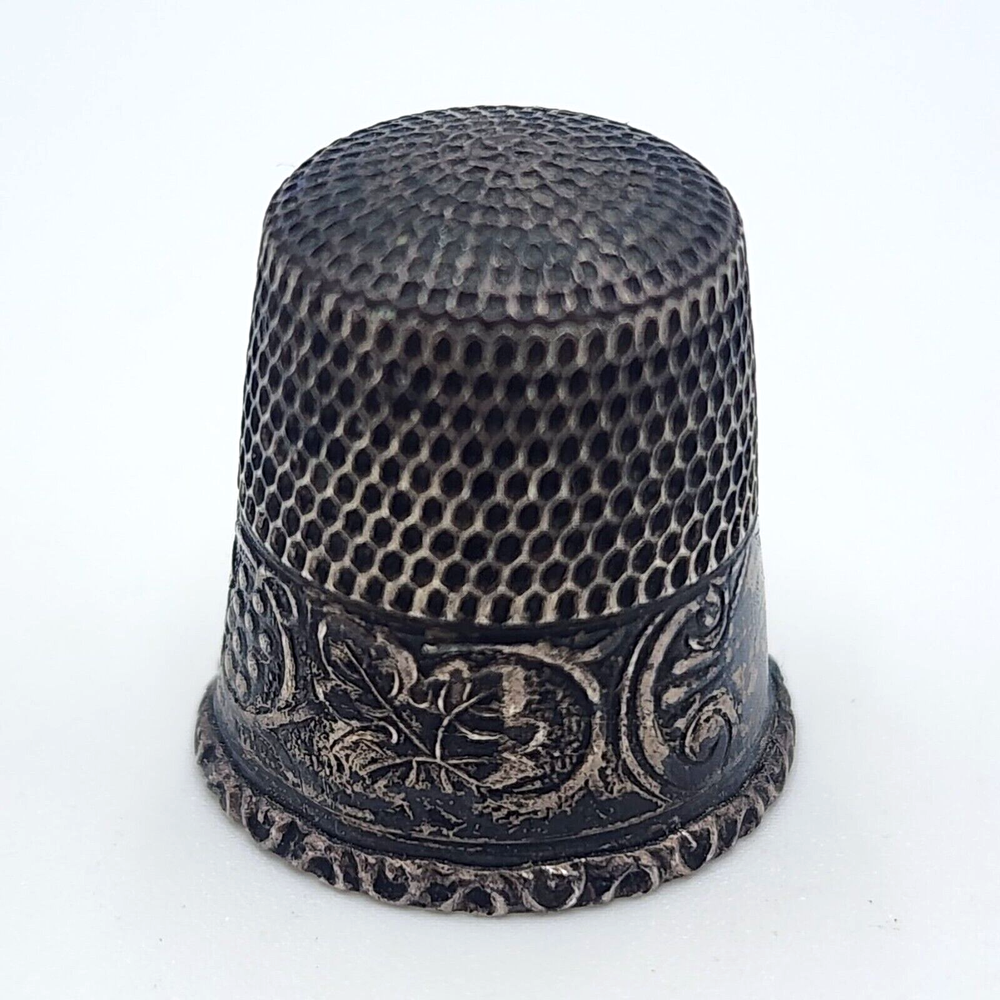 Vintage Simons Bros Grape Vine Sterling Silver Thimble