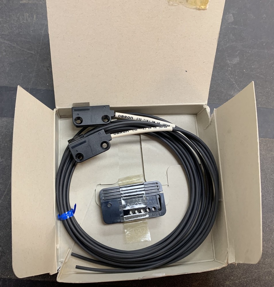 Omron E32-T16J Optical Fiber Sensor