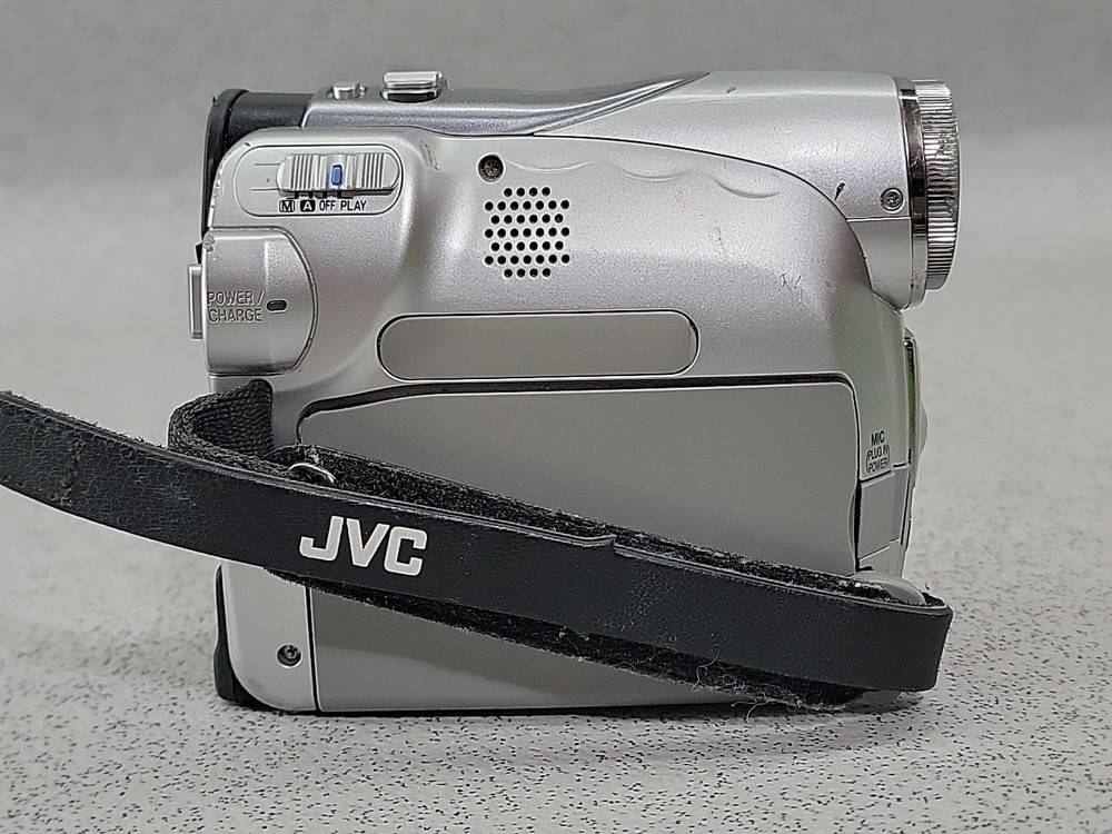 JVC GR-D240EK MiniDV Camcorder Untested Camera Only