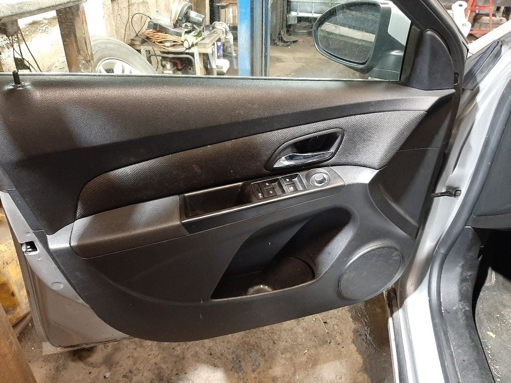 CRUZE 2012 Antenna 1073375