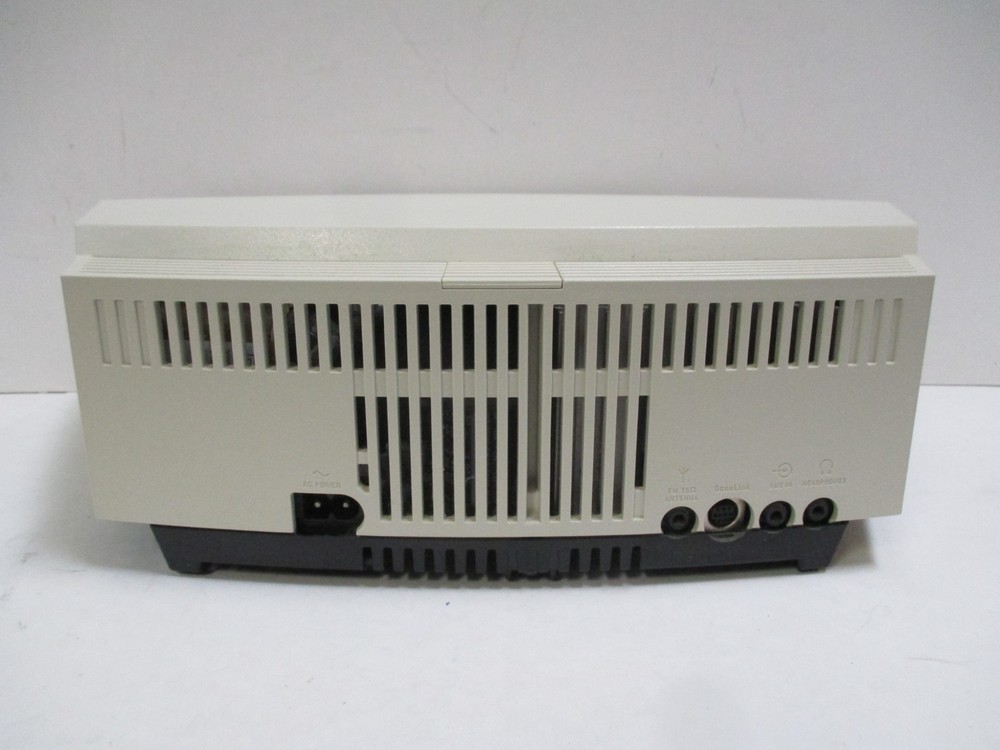 Bose Wave Music System white w/ Remote control work great