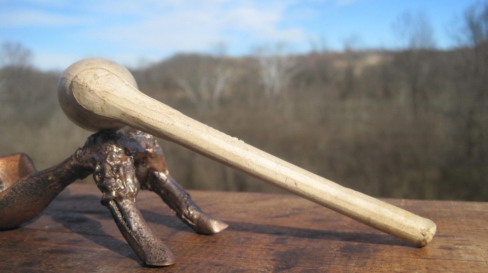 White Clay Pipe Germany Smoking Estate Pipe 4.3/4" L