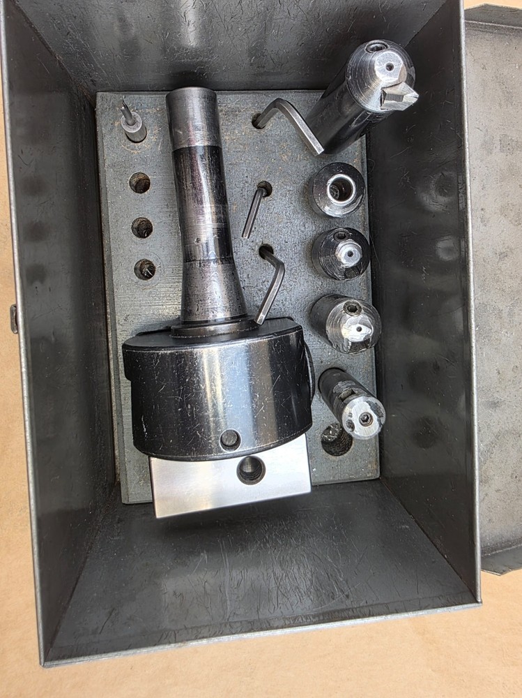 BRIDGEPORT No. 2 Boring Head R8 Shank W/ Storage Case
