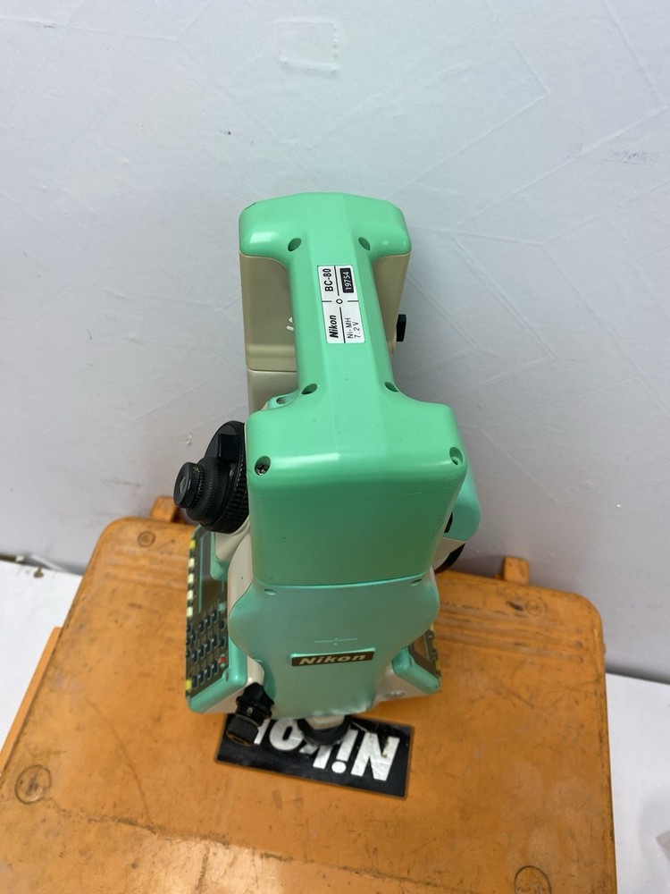 NIKON DTM-522 TOTAL STATION