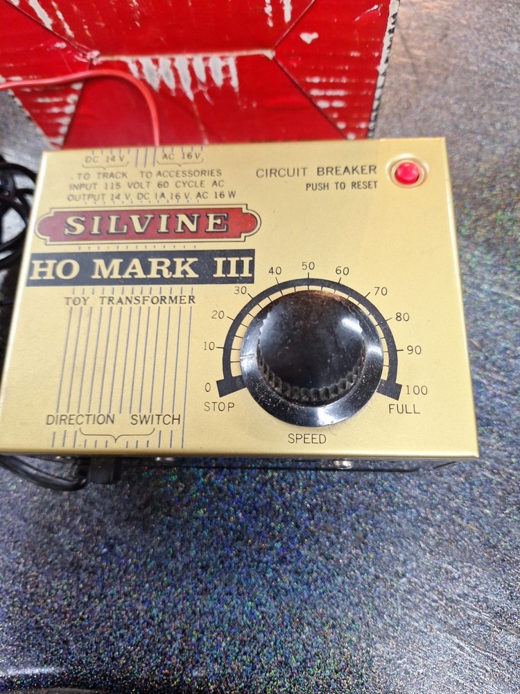 Vtg Silvine Mark 3 1 AMP Capacity Power Plus Power Pack