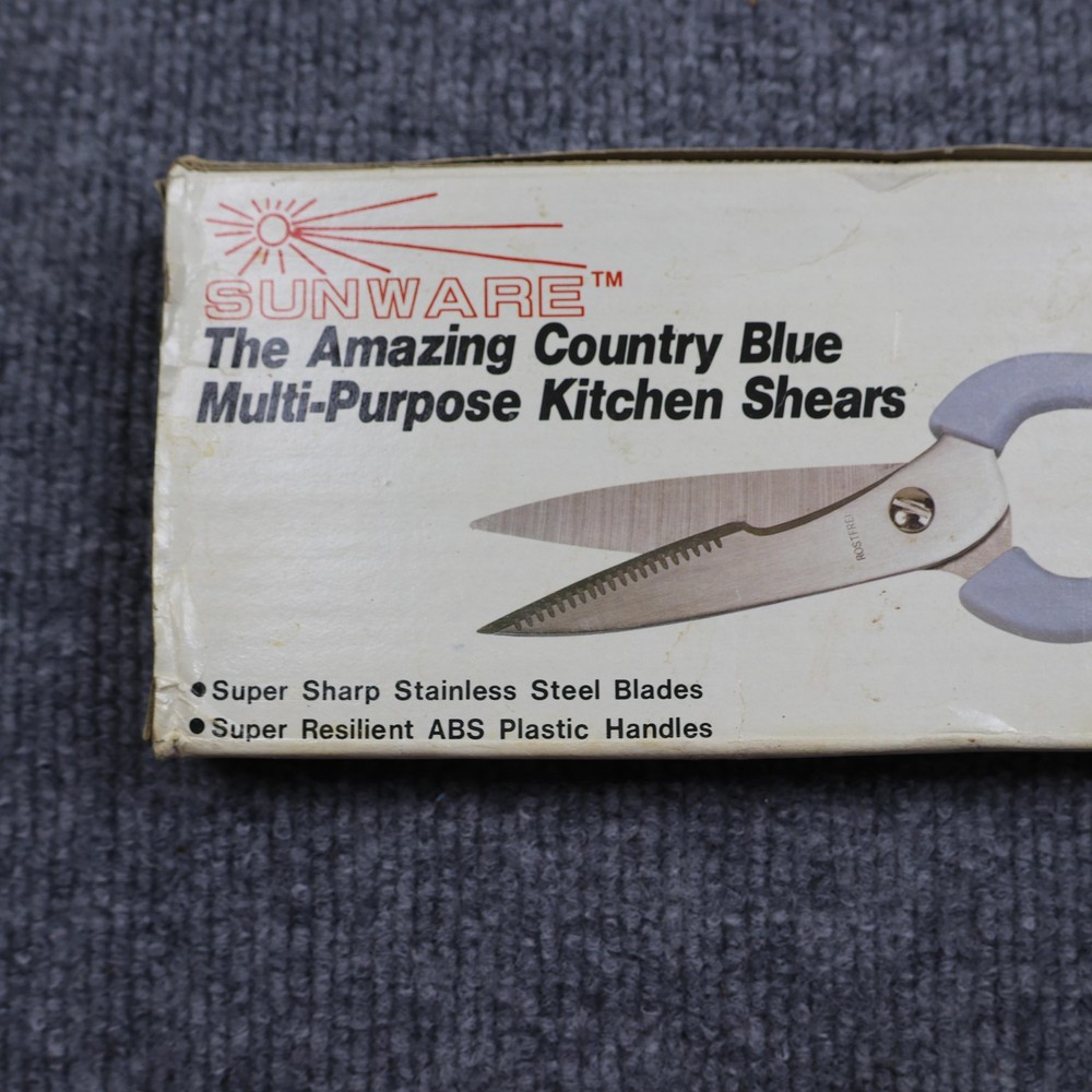Vintage Sunware Country Blue Multi Purpose Kitchen Shears Scissors 1993