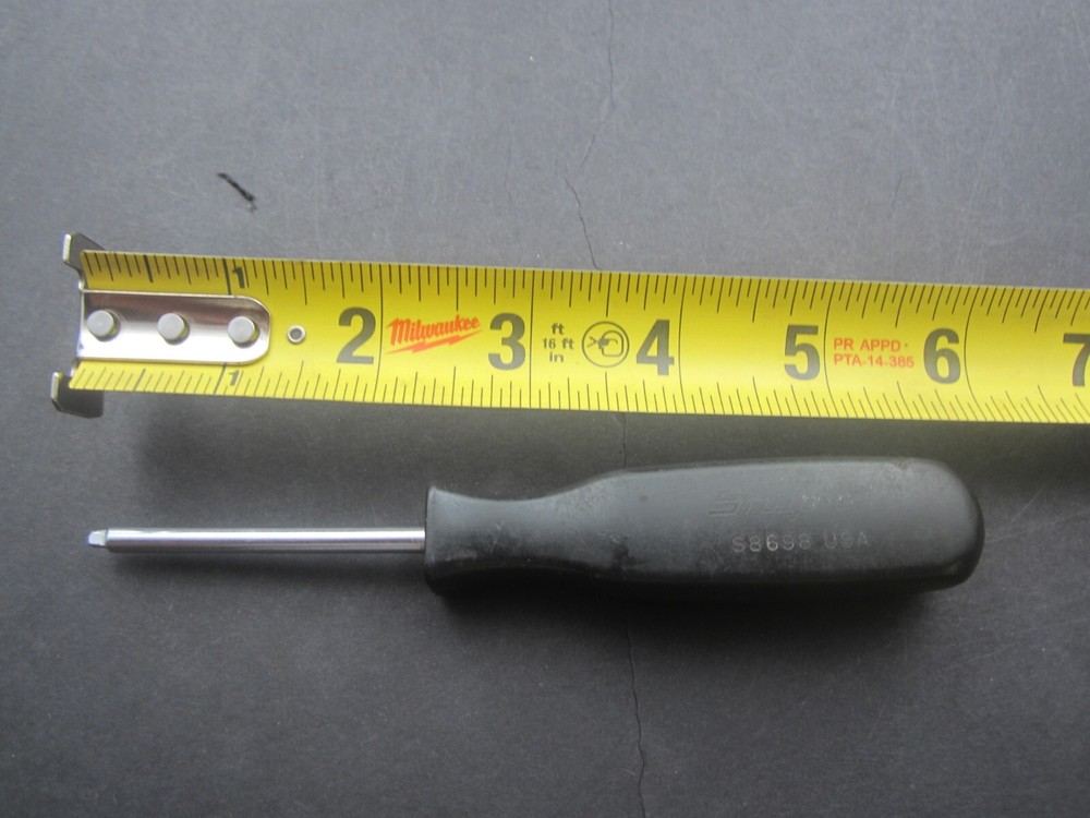 SNAP ON TOOLS 7/64" SQUARE DRIVE SCREWDRIVER - BLACK SQUARE HANDLE - S8698