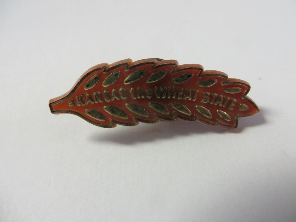 Vintage KANSAS THE WHEAT STATE Pinback Button Lapel Plastic Wheat Stalk
