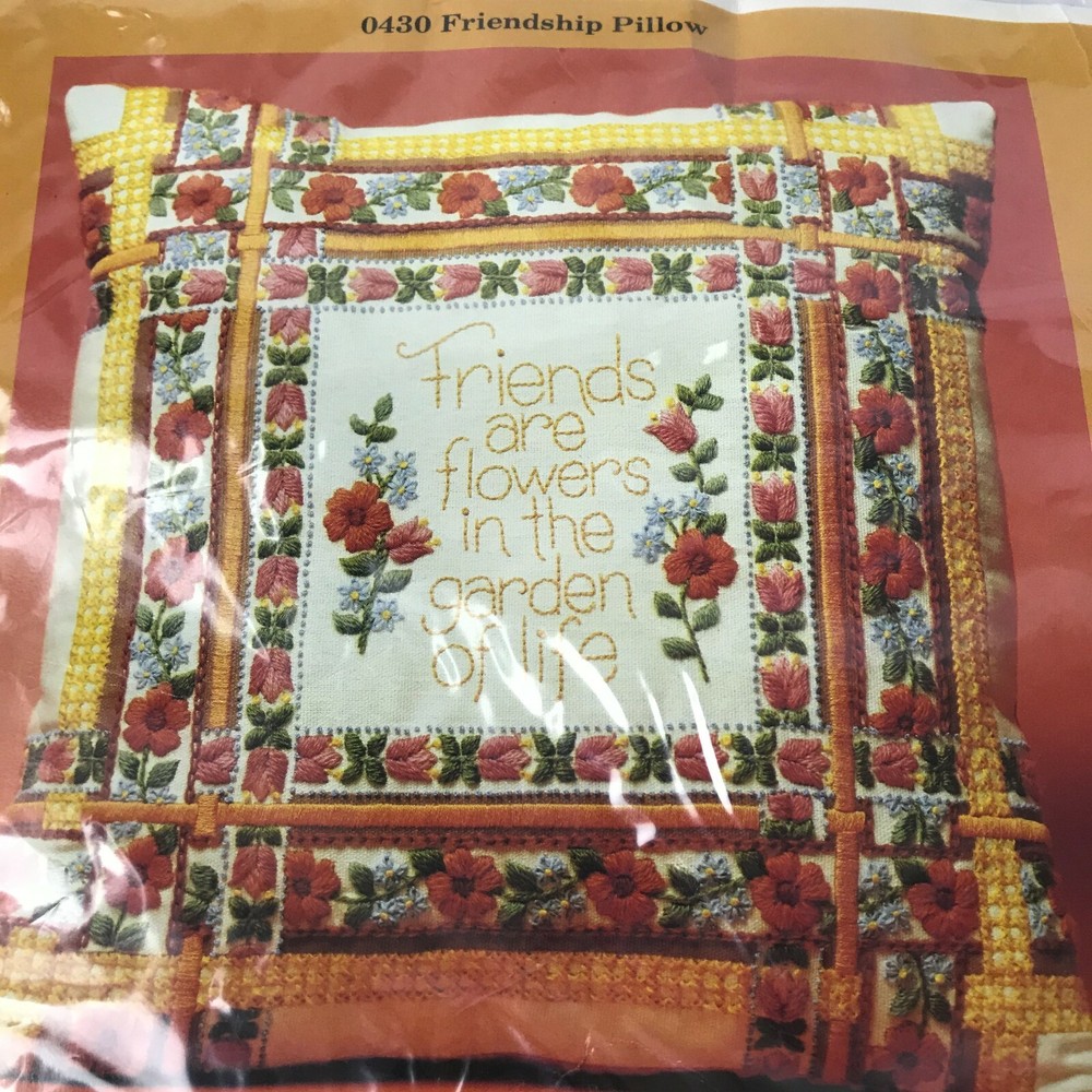 The Creative Circle #0430 Friendship Pillow Kit 1982