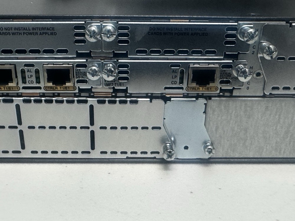 Cisco 2800 Series Router Cisco 2821 Integrated Router w/Modules & Compact Flash