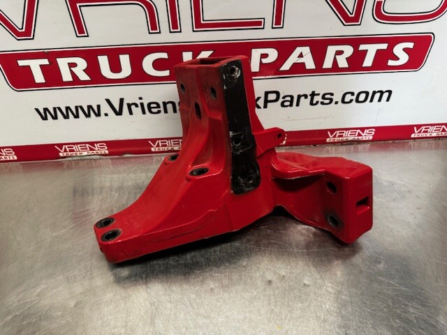 PACCAR KENWORTH PETERBILT A85-6136 SUPPORT - FRONT CAB NGP