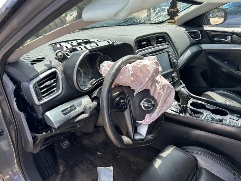 MAXIMA 2016 Fuse Box Cabin 104687063