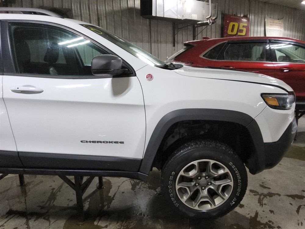 Used Front Frame Crossmember fits: 2020 Jeep Cherokee front 4x4 Front Grade B