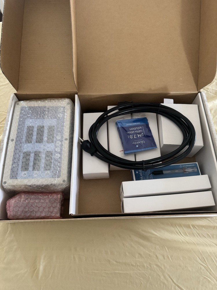 Bluelab pro controller with solenoid dosing system