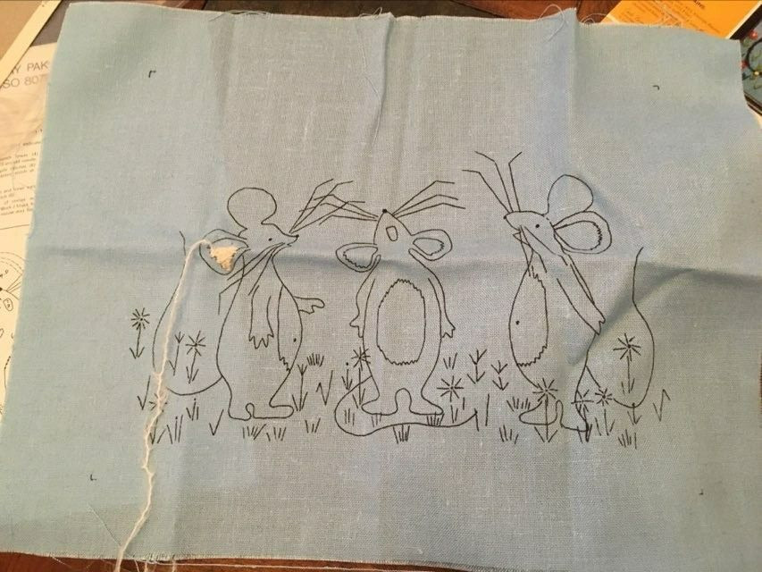Mice Bernat Stitchery Kit SING FOR YOUR SUPPER SO-8079 12x16" barely started