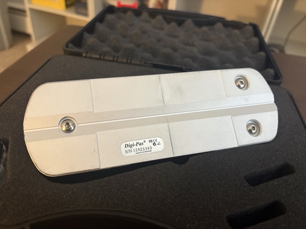 Digi-Pas DWL-2000XY Digital Precision Level Professional with Case