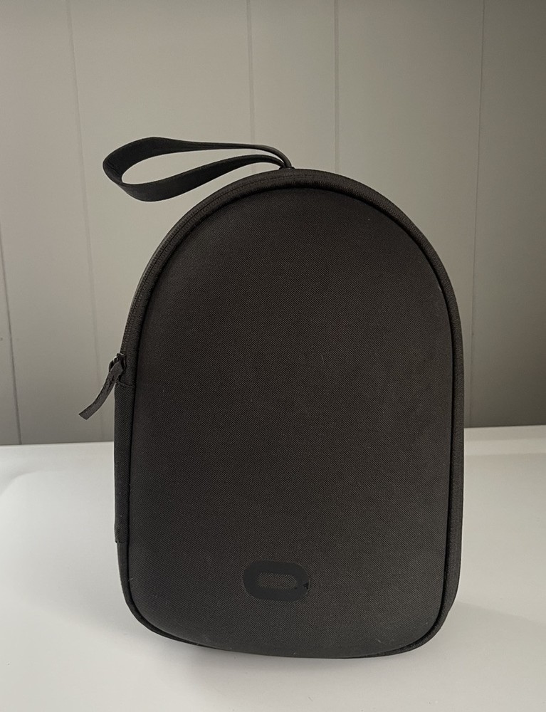 Genuine *Oculus 2* Meta Quest 2 *Carrying Case* EUC!* Black*