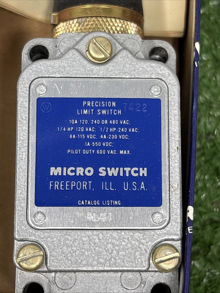 8LSI MICRO SWITCH