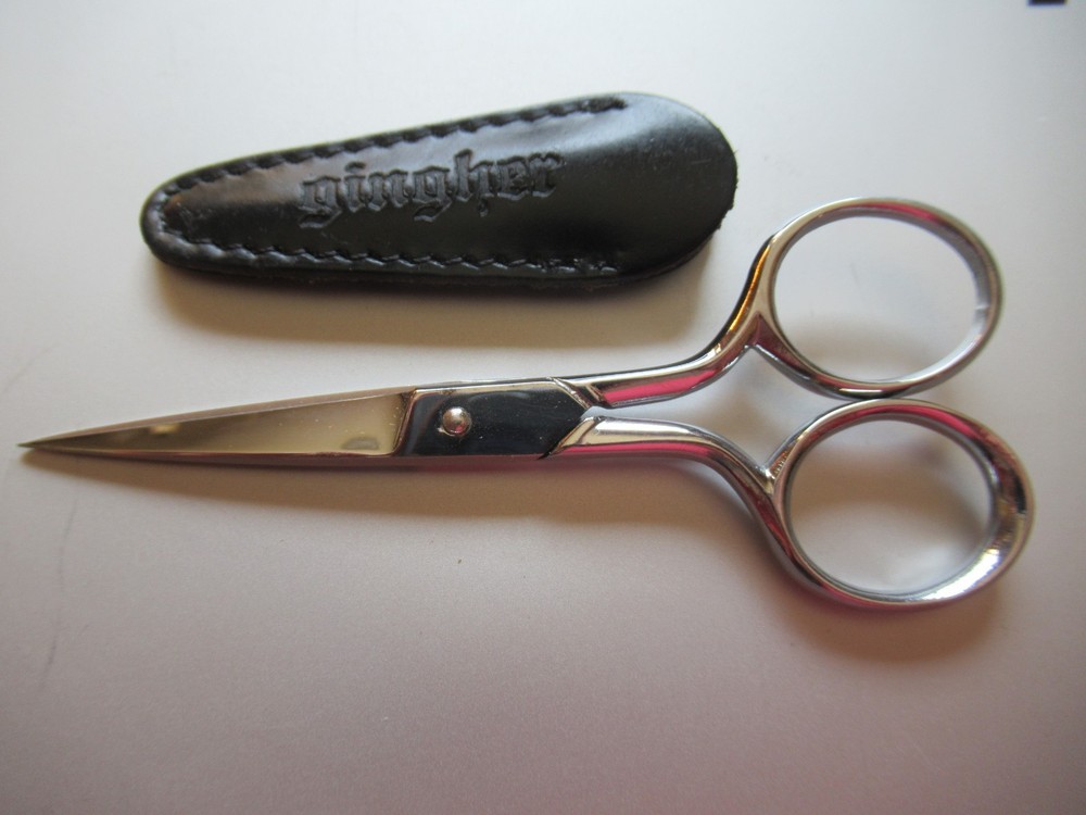 Small Gingher Sewing Manicure Scissors in Leather Sheath MINT CONDITION m