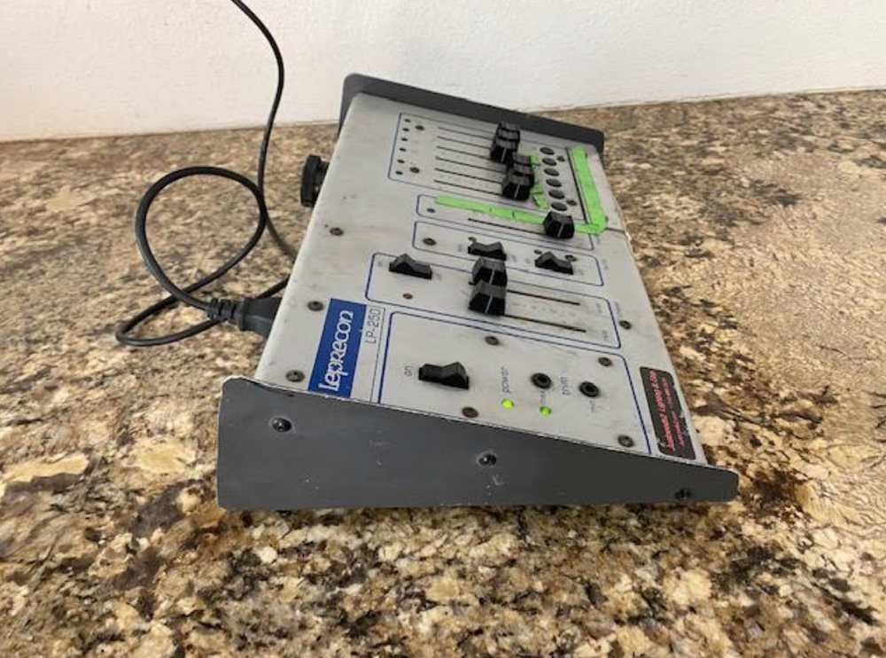 Leprecon lp-250 Lighting Console