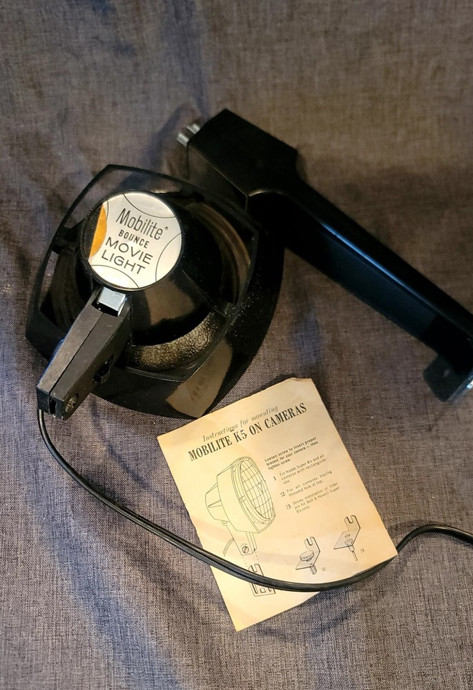 vintage mobilite movie light