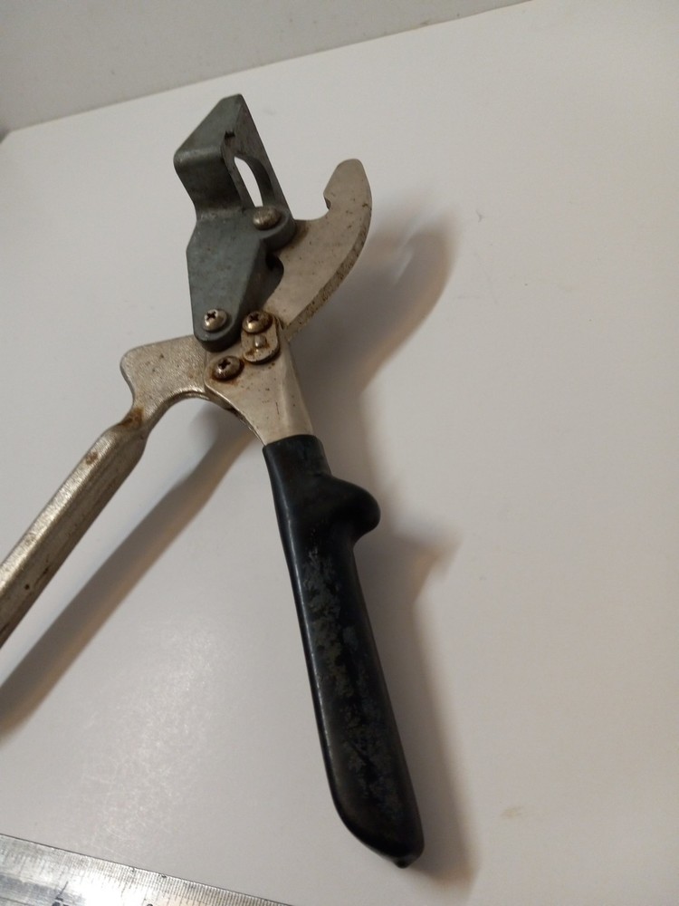 Crain Cutter Co No 440