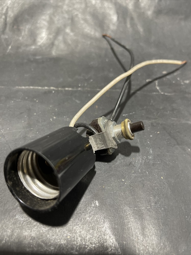 leviton phenolic socket with side mounted on-off push switch